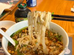 -呷佬·长沙手工米粉(金沙江路店)