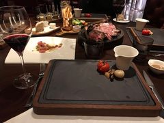 -恰餐厅及酒吧 CHAR Bar & Grill (北京丽都皇冠假日店)