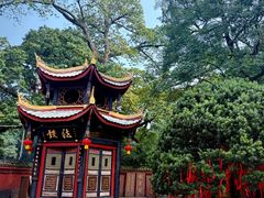 -峨眉山报国寺