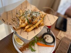 -Mark&Mars Restaurant