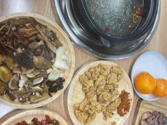 -老滇山寨•云南特色菜•地方菜•民族风情歌舞表演(金碧店)