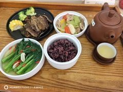 -雪梅月子中心(华侨城店)
