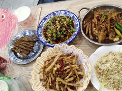 -江城燕子大排档(江汉路步行街店)