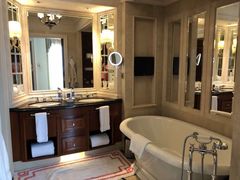 -广州富力丽思卡尔顿酒店