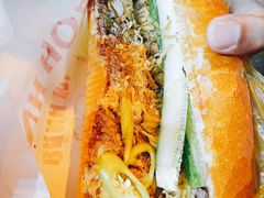 -Bánh Mì Huynh Hoa