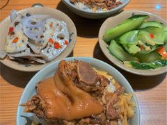 -红猪卤肉饭(大西洋美食城店)