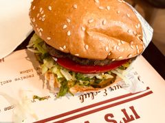 -The Habit Burger Grill 哈比特汉堡(复兴soho店)