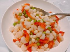 鸡头米炒手剥河虾仁-三利音·东方司宴(外滩店)