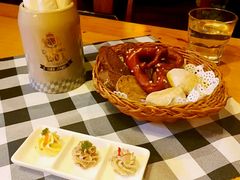 -皇冠自酿啤酒坊(中国红街5号楼店)
