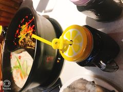 -钢管厂五区小郡肝串串香(滨江店)