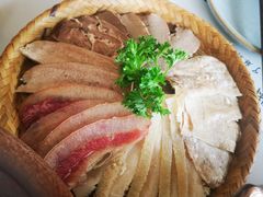 -菌子鲜汤野生菌锅