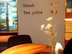 -POKEE VIA&Brunch·维娅(重庆来福士店)