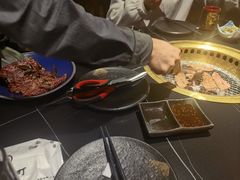 -山川小町·极番烧肉(新地假日广场店)