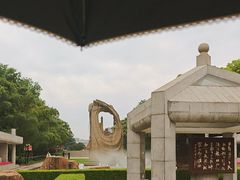 -上海市龙华烈士陵园