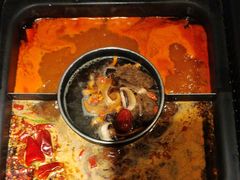 -老牌坊云南鱼豆花火锅(哈西万达店)