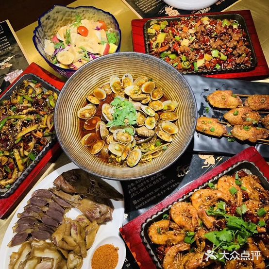 烧炭猫·豆花烤鱼(维多利广场通辽店)