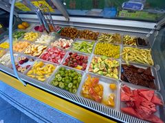 自助取餐区-老炳·七丛松甘草水果