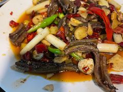 爆炒土鳝鱼-百年粉蒸牛肉