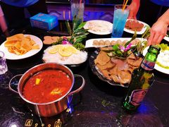 -唯爱KTV聚会餐厅(仙林东城汇店)