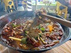 -鸿顺老铁锅美蛙鱼府(解放碑店)