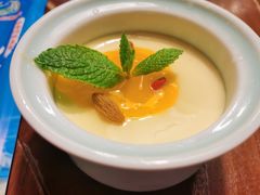 带奶皮的酸奶芒果-雀舞云南菜(天津天河城购物中心店)