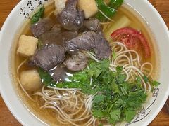 牛肉汤面-牛小隆牛肉面馆(四牌楼店)