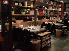 大堂-牛德亨臻牛潮汕火锅(万邦时代店)