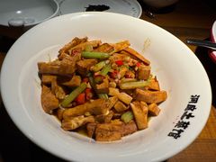 -洞庭土菜馆(易发广场店)
