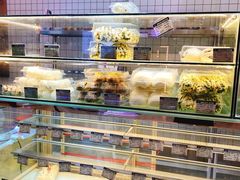 -白玉兰食品甜凤店(合生汇店)