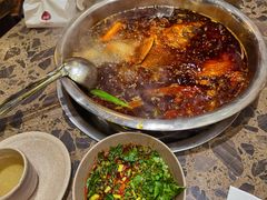 -肖肖酸萝卜鱼火锅(总店)