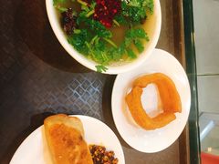 -护国寺小吃(机场店)