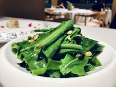 松子炒山苏叶-若蘭慈·无国界素食料理(欢乐海岸店)