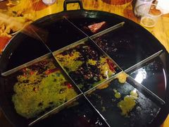 -岗上渣渣老火锅(两路口店)