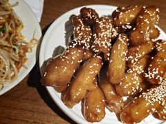 裹满芝麻的糖醋里脊-姥姥家春饼店(八里庄店)