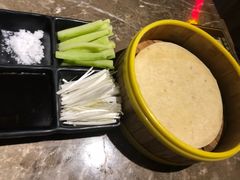 -三人行骨头王火锅(长寿店)
