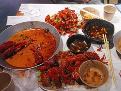 -巴厘龙虾·榜首油焖大虾(音乐学院·沿江酒馆店)