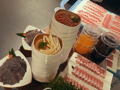 -海底捞火锅鲜切牛肉主题店(长寿路店)