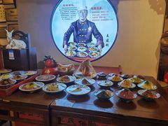 -蓝田九大碗民俗食府(蓝田店)