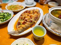 -老街烧烤大排档·地道湖北菜·龙虾馆(汉口火车站店)