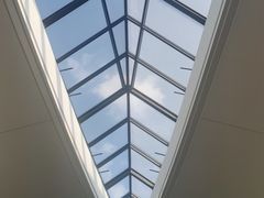 -上海滴水湖皇冠假日酒店