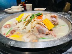 招牌骨头锅-天都火锅酒楼(虹梅南路店)
