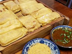 黄金万两-石屏会馆