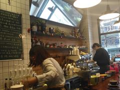 -Be Lived Cafe比例咖啡(摩天轮店)