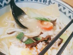 -蒙自源米线大王(信利城市广场店)