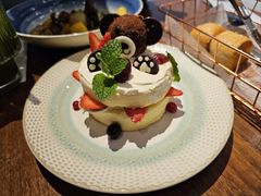 小熊泡芙配莓莓舒芙蕾松饼-西堤牛排(龙德广场店)