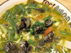 -什家婆乌鸡米线(阳光街店)