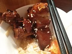 香而不腻烤猪手-炊烟小炒黄牛肉(中心印象城店)