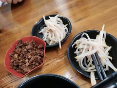 -丽虹云南过桥米线(兴工街店)