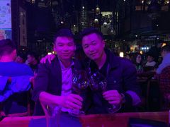 合影-胡桃里乐队酒馆(鎏嘉码头店)