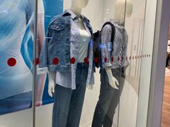 -优衣库(南宁江南万达店)
